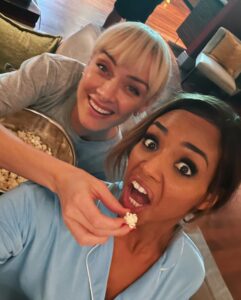 Rachel Skarsten Instagram - In honor of tonight’s mid-season finale (and because I’m fairly certain none of these are spoilers, but my track record is horrendous so who knows) here are my favorite behind the scenes snaps from our season 3 thus far ❤️🤡