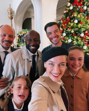 Rachel Skarsten Instagram - I had the absolute pleasure of reuniting with my darling Reign costar @littlespoonman in beautiful Belgium to make ‘The Royal Nanny’, premiering this Saturday, November 12th 8/7c on @hallmarkchannel. The added bonus for me was the truly LOVELY cast, crew & director who made this experience tops. Here are some behind the scenes snaps of all the fun that was had, and I hope you love the film as much as I did ❤️