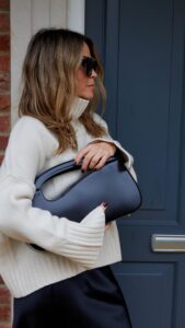 Rachel Stevens Instagram - So ready to switch to out of office mode and cosy up for Christmas and re-set for the new year💫who’s ready?❤️