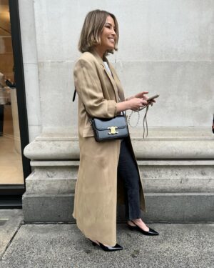 Rachel Stevens Instagram - Happy things this week ❤️🙏🏻

1. Spring weather and light layers 
2. London days 
3. Shopping trips and try ons 
4. Spontaneous Theatre date with my Minnie to see the brilliant @wickeduk again 🙌🏻
5. Gorgeous lunch date with Minnie before the show at our favourite @thewolseley 
6. Coco 🫶🏻
7. Sunday lunch date with my love @brendynhatfield @the_cat_inn 
8. Signing inserts for my book 💫feeling so real now 
9. Dinner date @brendynhatfield ❤️ @sheesh_uk 
10. Delicious food @sheesh_uk