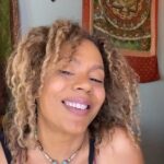 Rachel True Instagram - It’s like a podcast but also like not really 🥳 💜I learned if you accidentally tune your new bass 3 steps higher then needed, 21 guns from Green Day sounds aight but your fingers feel like they’re playing on broken glass & steel wool pads💀😂 💀 💜 My Book’s on sale $10 off still on Amazon— 🎁 but you can support small businesses & cop a SIGNED copy from the fab @booksoup my LA indie spot by phone or internet!! 💜 🔥Half & Half is playing on @netflix & I still haven’t seen it yet 😂😂😂 💜Thank you all again for book & awkward Mona love 💜💜💜💜 #racheltrue #truehearttarot #rachrltrueiglive