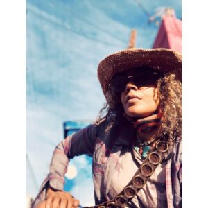 Rachel True Instagram - 💜There’s is something about re-entering this semi vaccinated brave new world 🌎 that feels uncertain after a year spelunking the insular wilds of a captive mind 🧠 
🤪 
 Here’s to  more art⚡️music ⚡️adventure⚡️edification⚡️& actual love ❤️ .. Who’s w/ me? 😜& where we going on our road trip?! & Not Calgary it’s pretty but too cold 😂
#racheltrue #springawakening