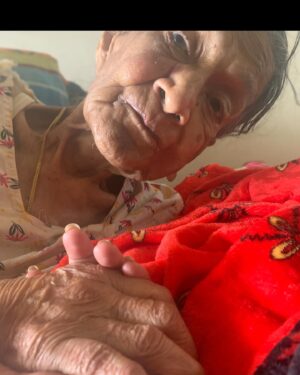 Radhika Radhakrishnan Instagram - Ammama left us today morning. She was 94 years old and thinking about all the hardship she had gone through.. oh she was on strong women. 
From loosing her beloved husband , son and all of her siblings  to witnessing the separation of my parents!! Oh she had gone through alot but you will only see her smiling and cracking jokes. 
There was a point in her life where she had the opportunity to have a luxurious life in Dubai with her daughter but she chose not to go only because  I will be alone here . She was my companion throughout my youth festival days and she was the most important person who nurtured the artist in me. Thank you for everything ammama. We will miss youu. Ummmmaaa
