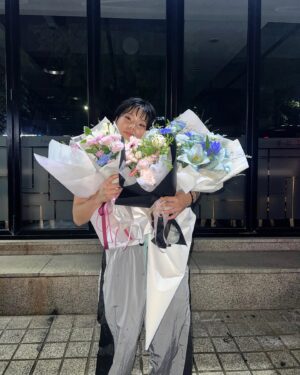 Rageon Instagram - 많은 사랑을 받고 있음을 다시금 느낀 

사랑하는 제자들과 함께 할 수 있어 더 뜻깊었던 무대❤️
모두가 주인공이였어
@seon.yk_ 
@kazhagie_o.o 
@joo_dong61 
@chae_it.out 
@yo_oshhhh 
저의 뮤즈는 친구들이였어요 함께 꾸려본 무대 다들 너무 자랑스러웠다❤️
@ofd_onlyforward 
항상 좋은 기회를 주시는 오에프디 감사합니다 🙏🏻🙏🏻🤍