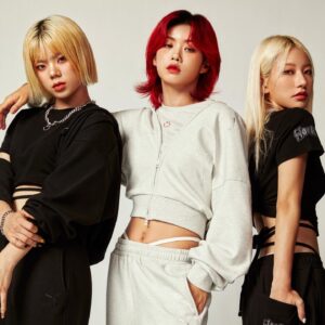 Rageon Instagram - collaboration with #puma 🤍
@puma_kr ✖️ @hook_realbeat 
퓨마와 훅의 콜라보 💋