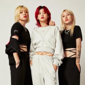 Rageon Instagram - collaboration with #puma 🤍
@puma_kr ✖️ @hook_realbeat 
퓨마와 훅의 콜라보 💋