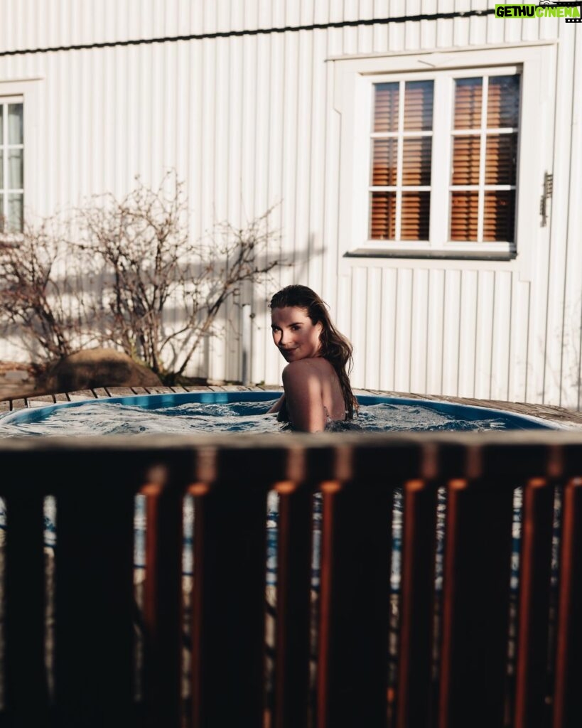 Ragga Ragnars Instagram - I’m a fan of hot water, swimsuits and weekend vacations.. 🧜🏼‍♀️ @the_white_house_iceland #mermaid #hottub #swimsuit
