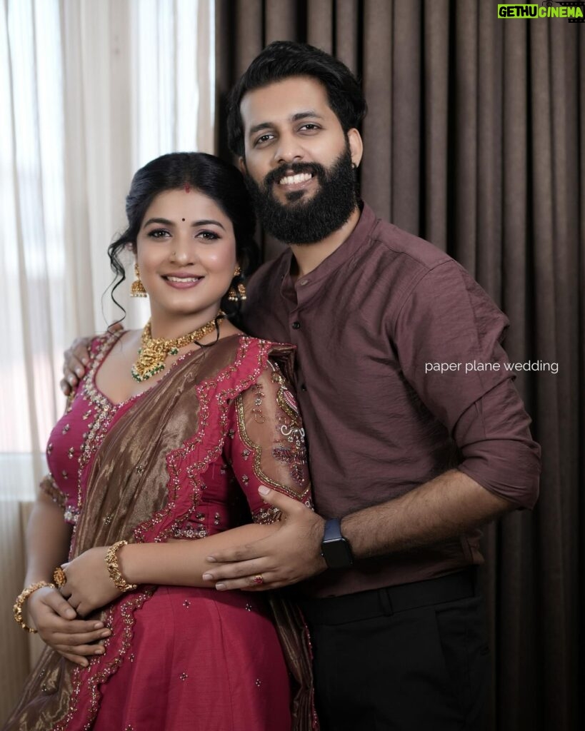 Raksha Raj Instagram - With the right person, you don’t have to work too hard to be happy. It just happens ❤️🧿 #Arksha . Photography : @paper_plane_wedding Attire : @evanshi_designs MUH : @zairmakeoverstudio Jewels : @planetjewel