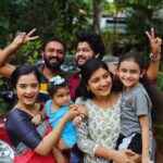 Raksha Raj Instagram - Let’s sparkle and shine in the New Year ! Happy 2024 ♥️ . #happy2024 #newyear #santhwanam #asianet #pictureoftheday #happynewyear #welcome2024 #happyfaces