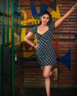 Rakshana Induchoodan Instagram - Wish I got so ready for a date in real 👀😛

Shot by: @huephotographyy 

P.s : my date is 🐶