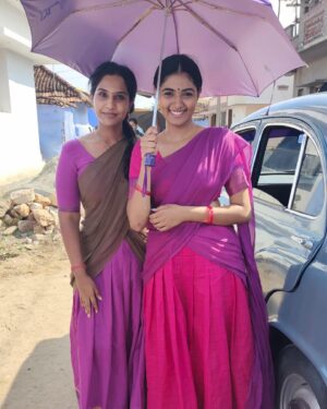 Rakshana Induchoodan Instagram - First day of Kavitha 🦋
With Hema 👯‍♀️
#bts 
#marghazithingal