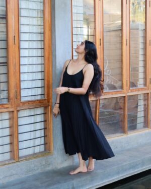 Rakshana Induchoodan Instagram - Black is a happy colour 🖤🐧