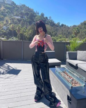 Ran Wei Instagram - Know yourself and you will win all battles