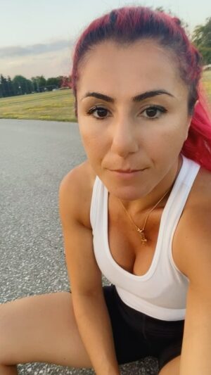 Randa Markos Instagram - She acts like she wants to walk until we start walking #summer #puppy #heatwave