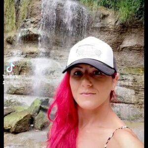 Randa Markos Instagram - #teenagedirtbag #trend