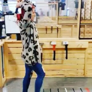Randa Markos Instagram - Some 🪓 throwing