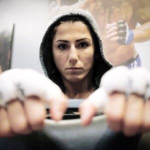 Randa Markos Instagram - 👉I’ve always had a problem fitting in until I realized fitting in was the problem. Don’t be afraid to be who you are even if it means you lose people. They weren’t supposed to be there to begin with. 👈