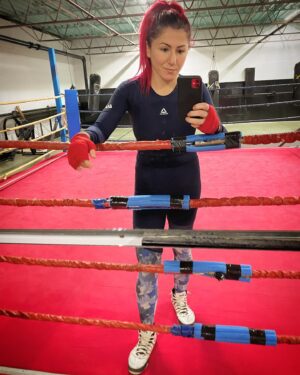 Randa Markos Instagram - Don’t worry about yesterday. Today is a new day, a new week. Make the most of it 👊
