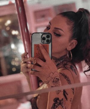 Rania Saiidii Instagram - 🐾 @laruchefaketattoo 🐝