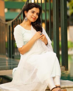 Ranjitha Menon Instagram - Bright, white and feeling light!

@suhail_choyi_photography