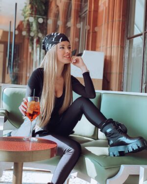 Raquel Jacob Instagram - the beauty you see in me is a reflection of you, and the defects you attribute to me, without knowing me is  a reflection of your insecurity! Life is only a reflection of what we allow ourselves too see.