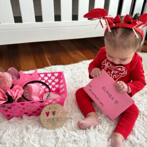 Raquel Pennington Instagram - Happy Valentines Day ♥️ #BabysFirstValentines