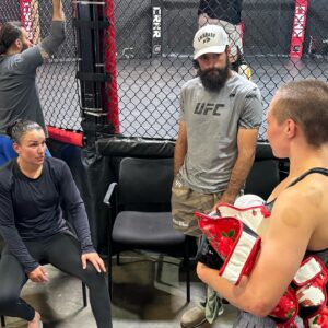Raquel Pennington Instagram - Had some awesome rounds today with @rosenamajunas looking sharp and ready! Excited to see her perform at UFC Denver July 13th. #champshit