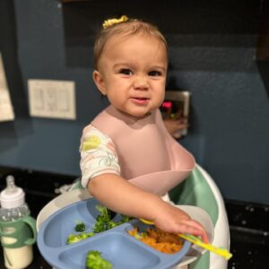 Raquel Pennington Instagram - Our sweet girl 💚 Alayah’s personality is starting to come out more & more. We just adore her! Mucho Mucho #StrongLikeMoms