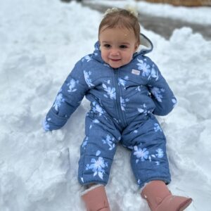 Raquel Pennington Instagram - Our sweet girl 💚 Alayah’s personality is starting to come out more & more. We just adore her! Mucho Mucho #StrongLikeMoms