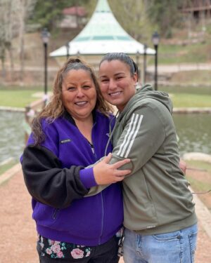 Raquel Pennington Instagram - SWIPE ⬅️ Being a mama is my absolute favorite 😍 so thankful for all the amazing women in my life. Happy Mother’s Day to all you moms out there or parents who pulled a double ❤️