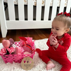 Raquel Pennington Instagram - Happy Valentines Day ♥️ #BabysFirstValentines