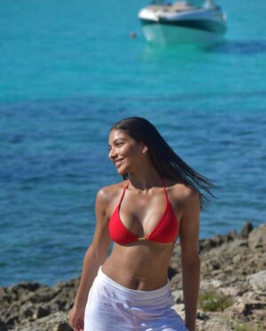 Raquel Sampaio Instagram - Throwback cause it’s that time of the year when I obsess over the next summer vacay 🩵