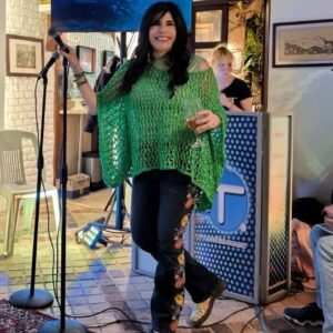 Raquel Garza Instagram - #a seguir caminando …… gracias por otra vuelta al Sol . 
#te quiero raquelgarza 🙏🏻 
hairstyle & makeup @quiketoo ❤️

#gratitud