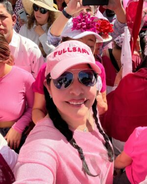 Raquel Garza Instagram - #marearosa 
#amor #mexico #vida