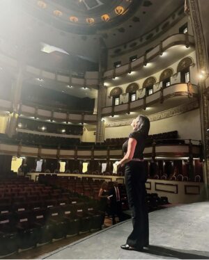 Raquel Garza Instagram - #la belleza de un teatro 
@monologosvagmex @mejorteatro 

#teatro de la ciudad #monologosvagmex #dalilahpolanco #lorenadelagarza #raquelgarza #cdmx