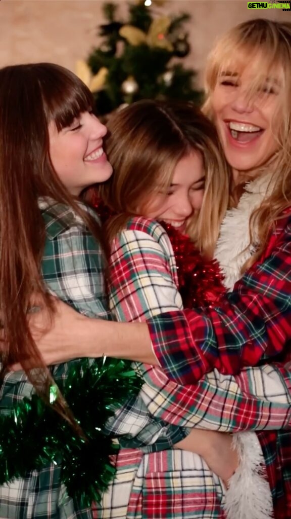 Raquel Meroño Instagram - Muy fans de esta familia, de la Navidad y de hacerlo todo en pijama hasta el 6 de enero