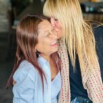Raquel Meroño Instagram - Os presento a un mujer transformadora que conocí en mi viaje reciente a #Nepal @hasinakharbhih Lleva 25 años dedicando su vida a salvar a más de 78,000 mujeres y niñ@s del tráfico humano en la #India A much@s les ha dado una segunda oportunidad a través de su fundación @impulsegonetwork. Además proporciona trabajo a través de @empower_ise a 7,000 tejedores indígenas encargándose de la distribución del producto y de abrir mercados para luego reinvertir en ayudar a más de 30,000 artesanos. Todo un ejemplo de mujer que además cocina increíble!! Os dejo la receta de su Ensalada Nepali de Patatas que está para chuparse los dedos! Eso sí , cuidado con el picante!!🌶️🌶️ Y si os interesa el textil de la India para vuestros negocios y además queréis ayudarla en su preciosa labor, ya sabéis cómo contactarla! Let me introduce you to @hasinakharbhih She has dedicated her last 25 years to save more than 78,000 children from human trafficking. Through @empower_ise she empowers 7,000 indigenous wavers, centralizes raw materials, distribution, provides markets and re invest in 30,000artisians for their economic upliftment. And on top of this, she cooks excellent! Here you a have her delicious Nepali Potato Salad! If any of you is interested in textiles from India and help her with her beautiful work , you already know how to contact her!