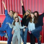 Raquel Meroño Instagram - Querida @carolabaleztena Hace más de 20 años hicimos nuestro primer viaje juntas. Quién nos iba a decir que en el 2024 cruzaríamos el charco cada una con dos hijas y una amistad intacta fruto de querernos y apoyarnos durante tanto tiempo. Hoy celebro nuestro grupo de mujercitas maravillosas del que que me siento afortunada y orgullosa de tener . @martina.merono @dani_meroo #BRUNA #valentina Love u all!