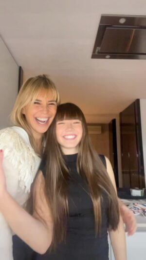 Raquel Meroño Instagram - Por muchos bailes más y que el 2024 no se lleve  nada de lo que ya tengo ! Con éso  yo feliz! ♥️♥️ @dani_meroo @martina.merono no dejéis de soñar ♥️🍄💫 FELIZ AÑO A TODOS!