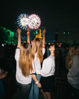Raquel Meroño Instagram - happily ever after ♡ 
@disneydestinos 
#magickingdom