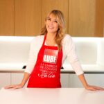 Raquel Meroño Instagram - Quien me iba a decir hace un tiempo que pasaría tan buenos ratos sola en una cocina?.. Que será lo próximo por llegar que no me espero? La vida te da sorpresas.. @cucinelubeofficial @cucinelubexport #publi