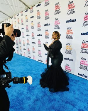 Rashida Olayiwola Instagram - I’m usually the multi hyphenate on the other side of the #awards writing the funny, creative & the brilliant. but one thing about god is god gon make sure them tables turn so that you can be ALL that you are. This time and going forward i was on both the presenting and receiving end. #Comedian #Writer #Actress #Creative #Producer #GoodHuman 😊

#ThankYou @filmindependent for such an amazing experience, my / our first award and so much fun and full circle moments. So proud to be in this room full of my peers and hero’s… all of us #winning 🥹⭐️⭐️⭐️

Congratulations to our cast & show #juryduty ; super proud of all of us; what a better first award to win. Best ensemble. Especially in this industry where we need to be reminded that ALL the pieces & people matter. FIRST of MANY for myself and anything else i am blessed to be apart of… #SpeakLife 🍽️<—table set and prepared for me.

To little dark skinned, unapologetically black, brilliant kind, funny, chocolate girl sheedz from #Chicago who ALWAYS believed… YOU CAN & YOU WILL! Carry on with god in every detail, goodness & light 💫❤️🎬💚

Hair: @jazzmynsamuels / @caliscrown 
MUA: @blastedbyrocket 
Styled / Dress designed by: @shatora.adrell 
Nails: @nailsbycarolyn_