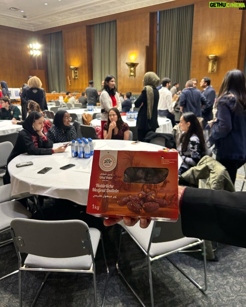 Rashida Tlaib Instagram - The great @jas.hawamdeh graciously brought @buycottpalestine to tonight’s Congressional Iftar and to @rashidatlaib! Our hearts, our minds, and our attention remain with The People of Palestine. May a ceasefire be brought into reality. May Palestinians get their justice in every world.