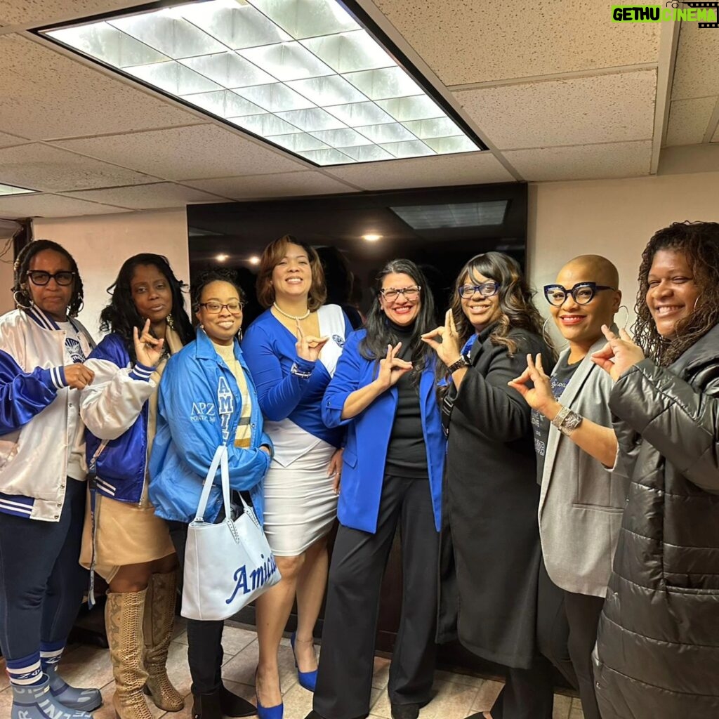 Rashida Tlaib Instagram - @detroitalphas Conversations with Candidates event! My @zphibinc1920 Sorors showed up with so much love. Being part of the D9 family has truly been a blessing this year.