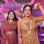 Rashmeet Kaur Sethi Instagram - In looouuve with this song currently 🫶🏻