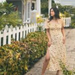 Rashmeet Kaur Sethi Instagram – 𝔹𝕖𝕥𝕨𝕖𝕖𝕟 𝕝𝕚𝕘𝕙𝕥 𝕒𝕟𝕕 𝕤𝕙𝕒𝕕𝕠𝕨𝕤.

Dress: @emprallofficial 🫶🏻