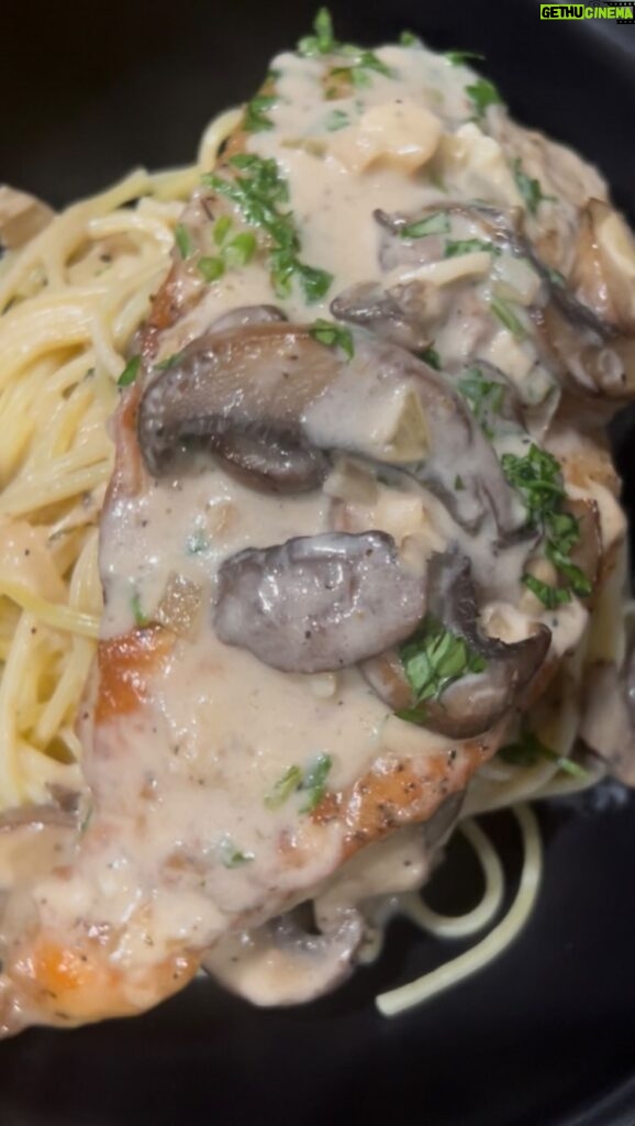 Raven Goodwin Instagram - Did you miss me? Chicken Marsala paired with a bourbon barrel aged cabernet sauvignon 🥀🍝🍷