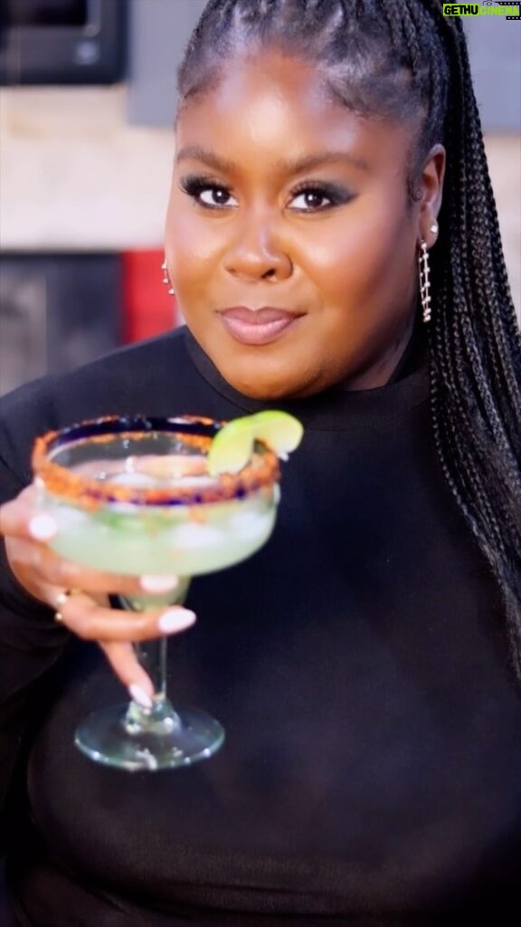 Raven Goodwin Instagram - Spicy Margarita 🍸🥒🌶️ just in time for taco Tuesday. Muddle up a jalapeño Add: Ice the juice of three limes Two shots of @21seeds cucumber jalapeño tequila (not an ad just really love their tequila) Desired amount of agave Hit the rim of your glass with some lime and @tajinusa Garnish with lime and more jalapeños & Enjoy 🎥 @nachaa_manaya