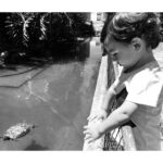 Rayana Carvalho Instagram - Ele fala com os animais, o sol, a lua, as plantinhas... e certeza que a natureza conversa com ele também.🐢🌿🍃🌙🌞🌻🖤