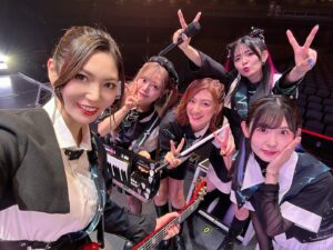 Raychell Instagram - 明天就是大家期待已久的臺北演唱會啦⭐️

你們準備好享受樂趣了嗎！！！！！🎧

台北公演、いよいよ明日！！！！！
暴れていくよー！！！

#バンドリ #RAS #台北 #RAISEASUILEN #bandori #bangdream #asiatour #Raychell #chelldren #ちぇるどれん